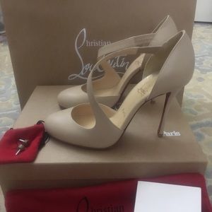 New Christian Louboutin Decalcoco Napa pump